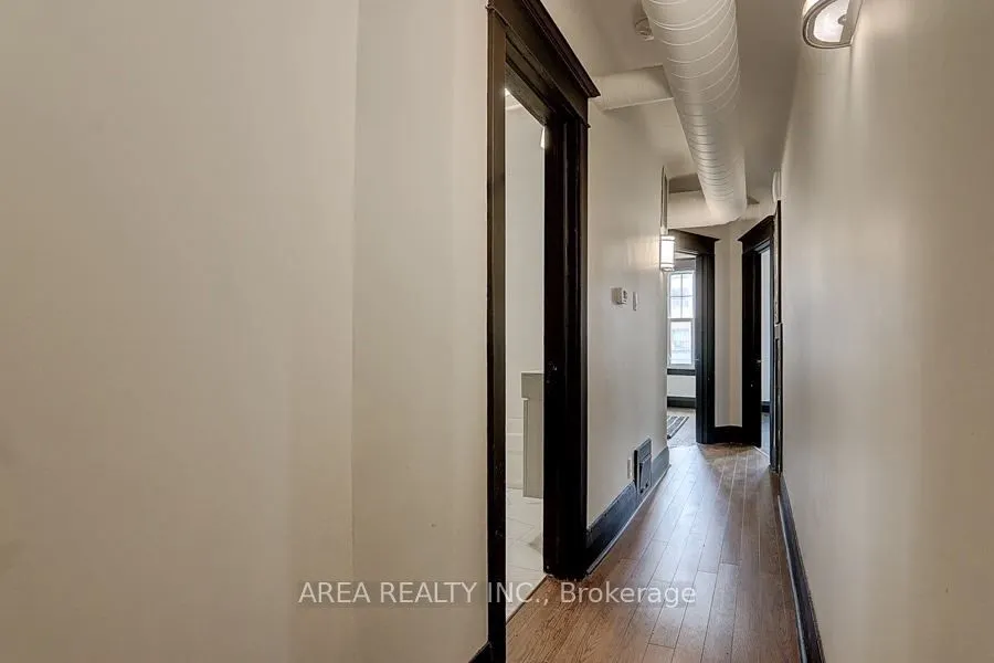 2587 Yonge Street, #02