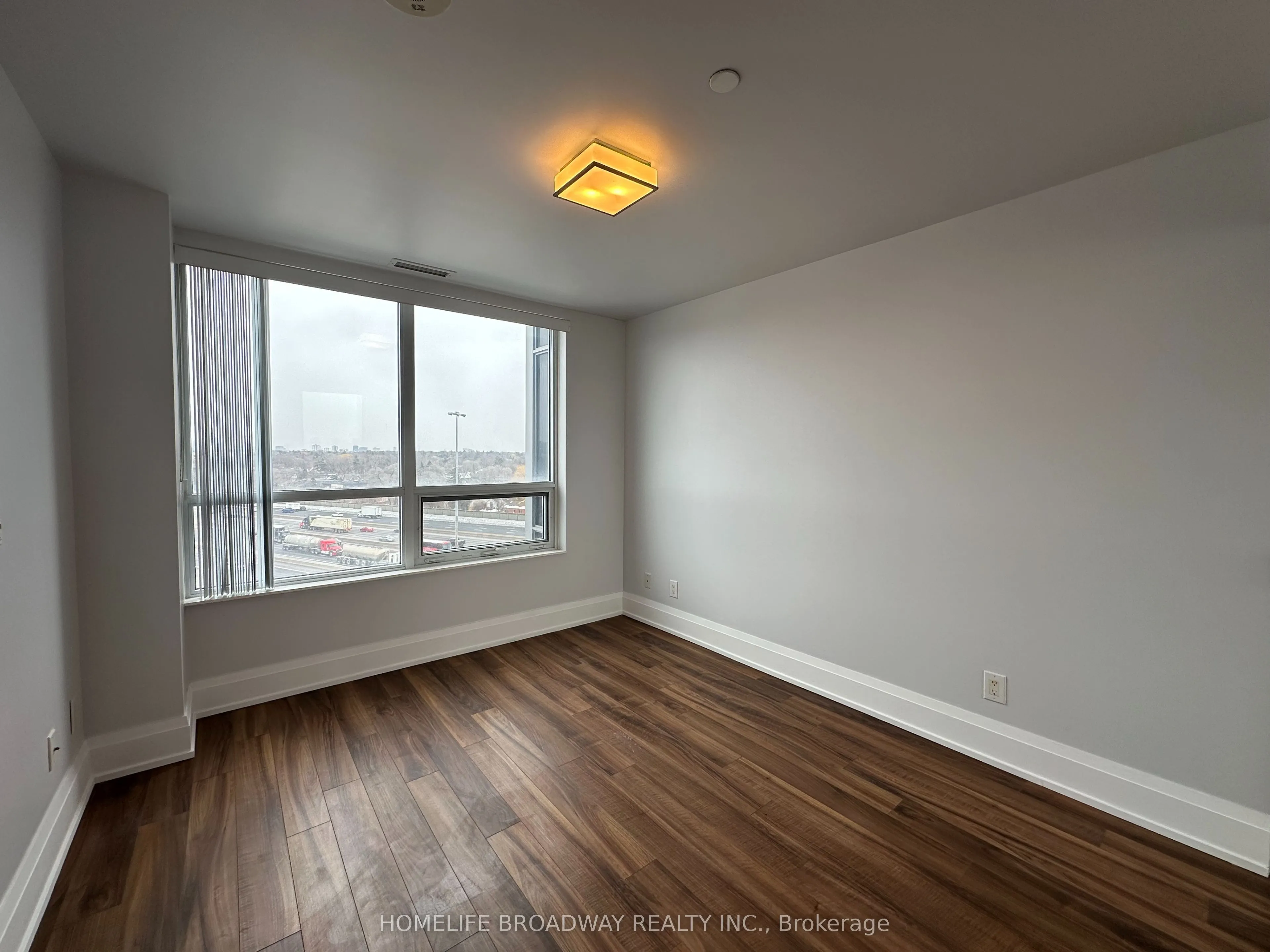 120 Harrison Garden Boulevard, #821