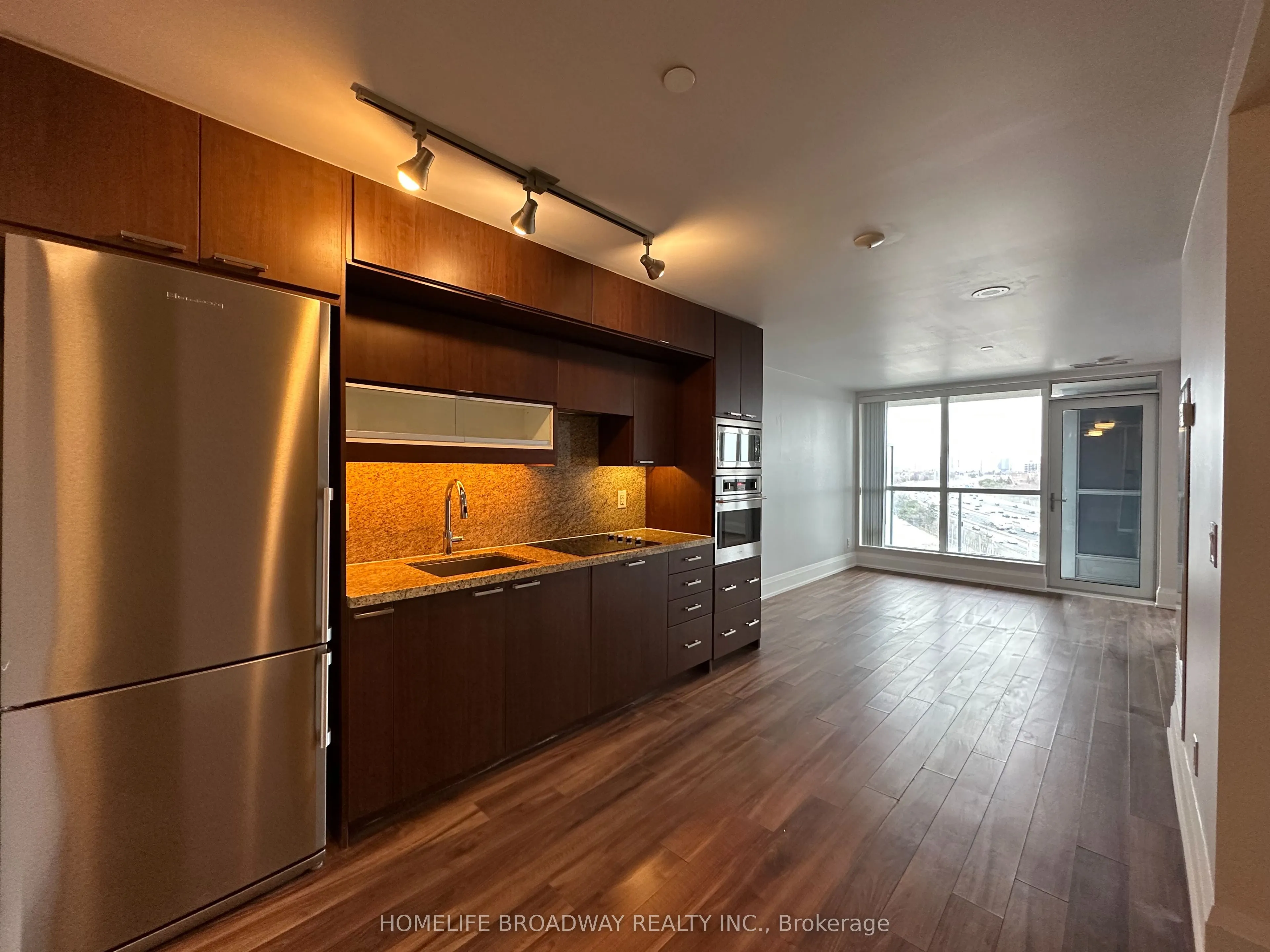 120 Harrison Garden Boulevard, #821