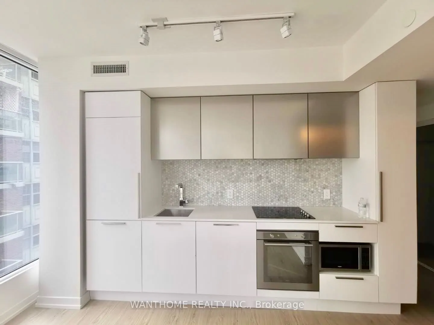 85 Wood Street, #620