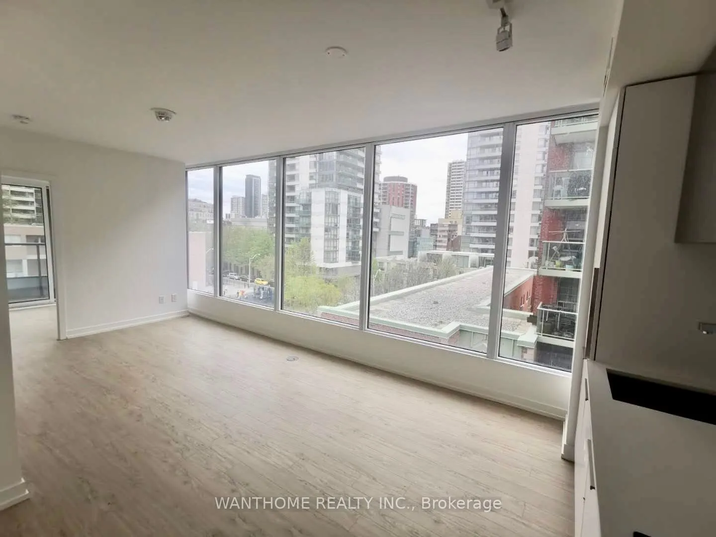 85 Wood Street, #620