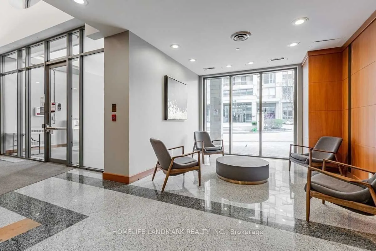 256 Doris Avenue, #301