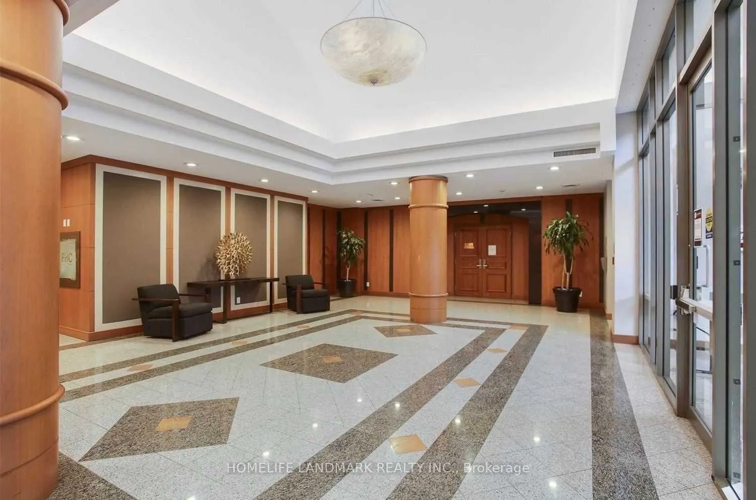 256 Doris Avenue, #301