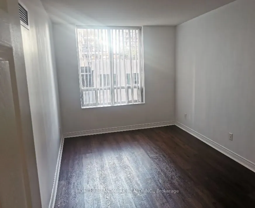 256 Doris Avenue, #301