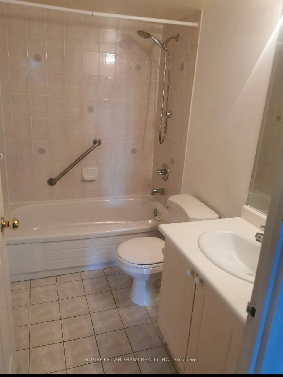 256 Doris Avenue, #301