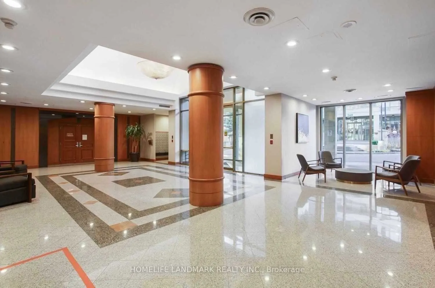 256 Doris Avenue, #301