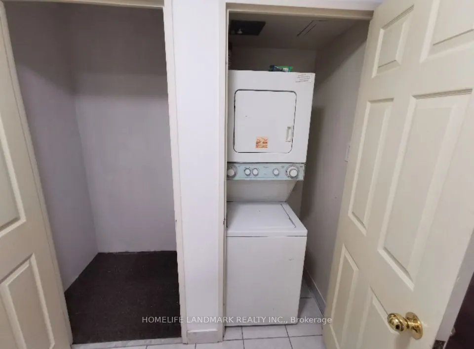 256 Doris Avenue, #301