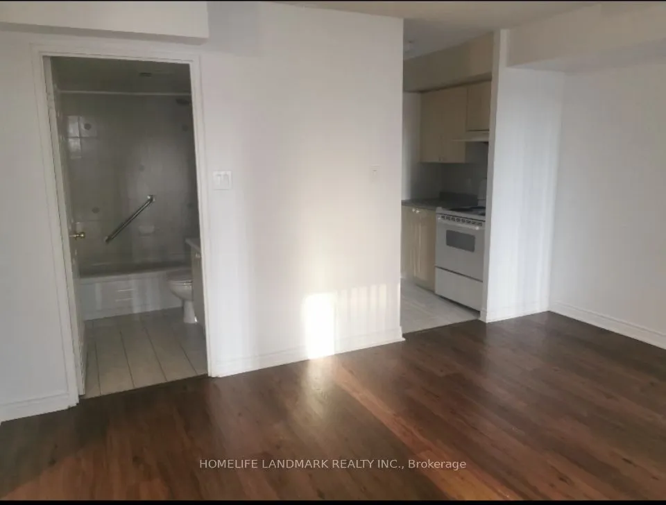 256 Doris Avenue, #301