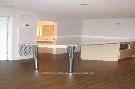 15 Singer Court, #308