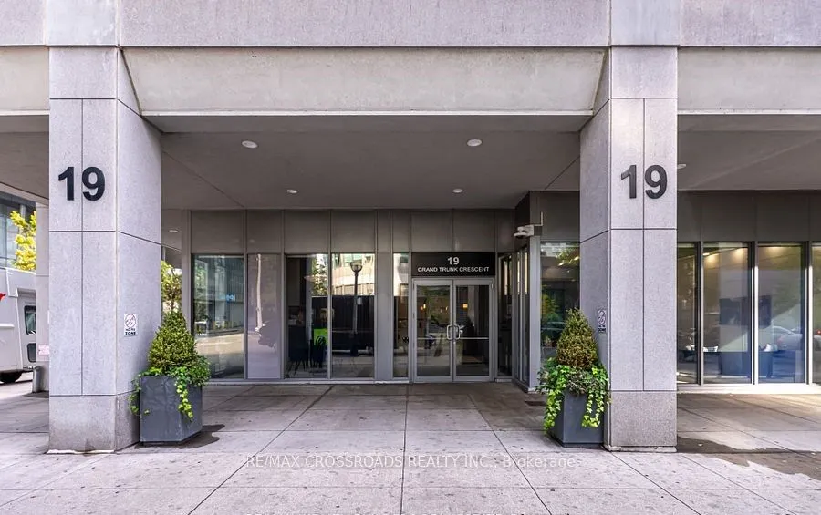 19 Grand Trunk Crescent, #1509