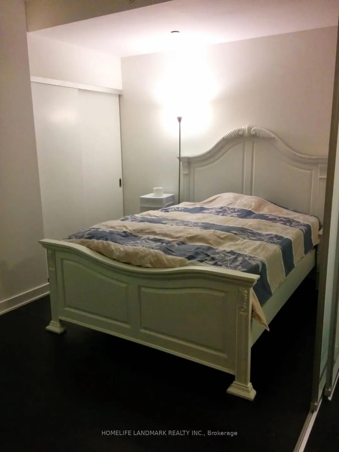 210 Simcoe Street, #512