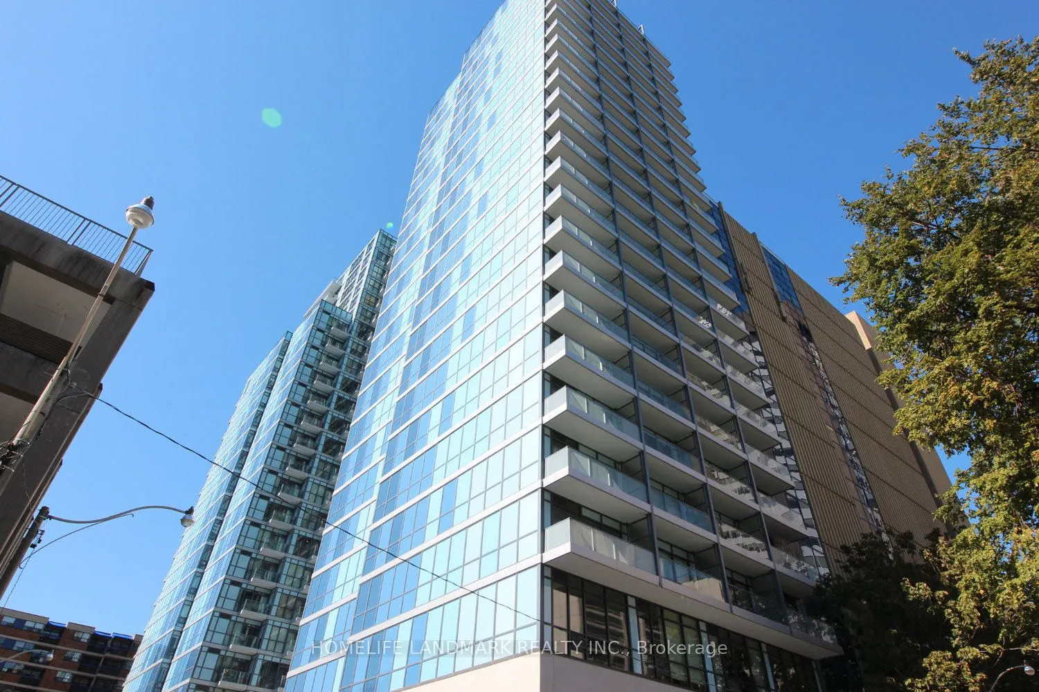 210 Simcoe Street, #512