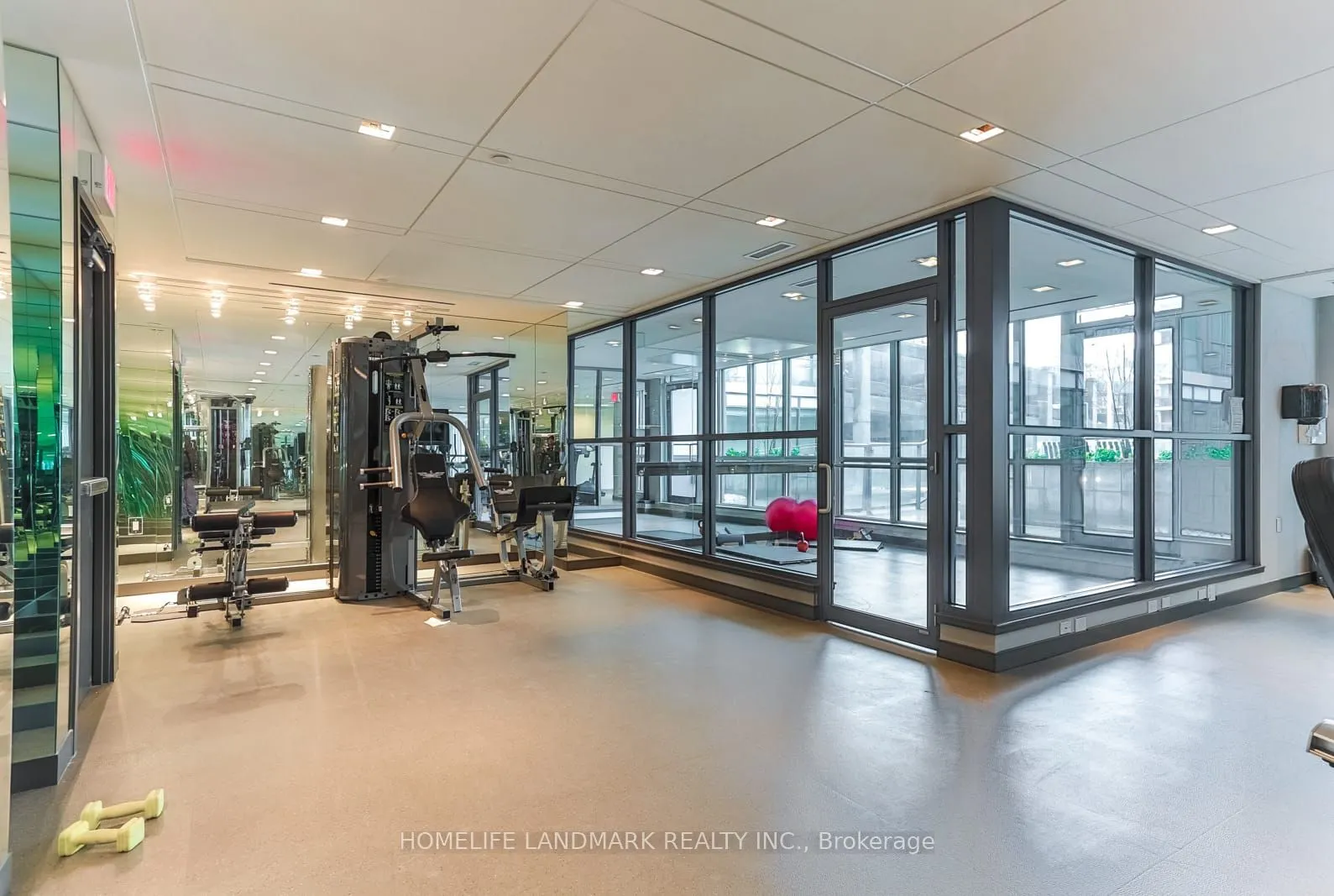 210 Simcoe Street, #512