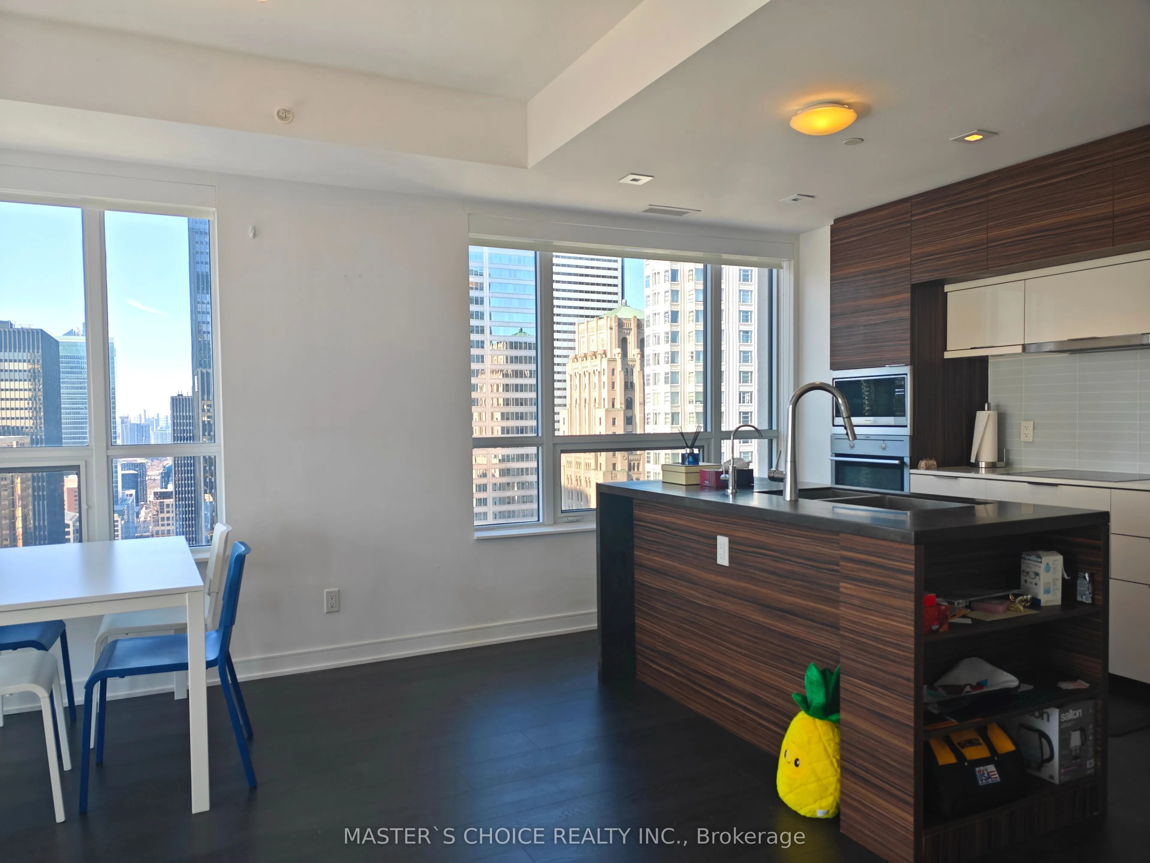 88 Scott Street, #3709