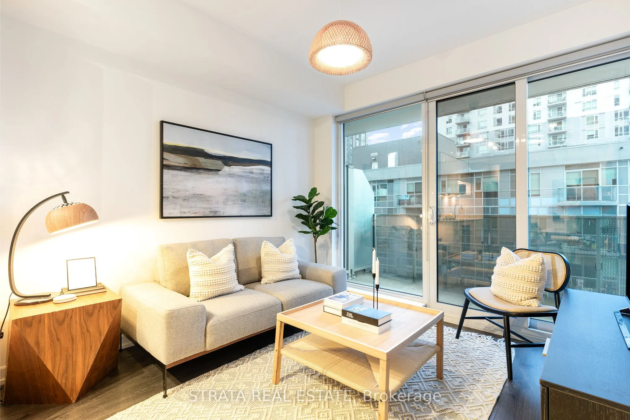 20 Tubman Avenue E, #808