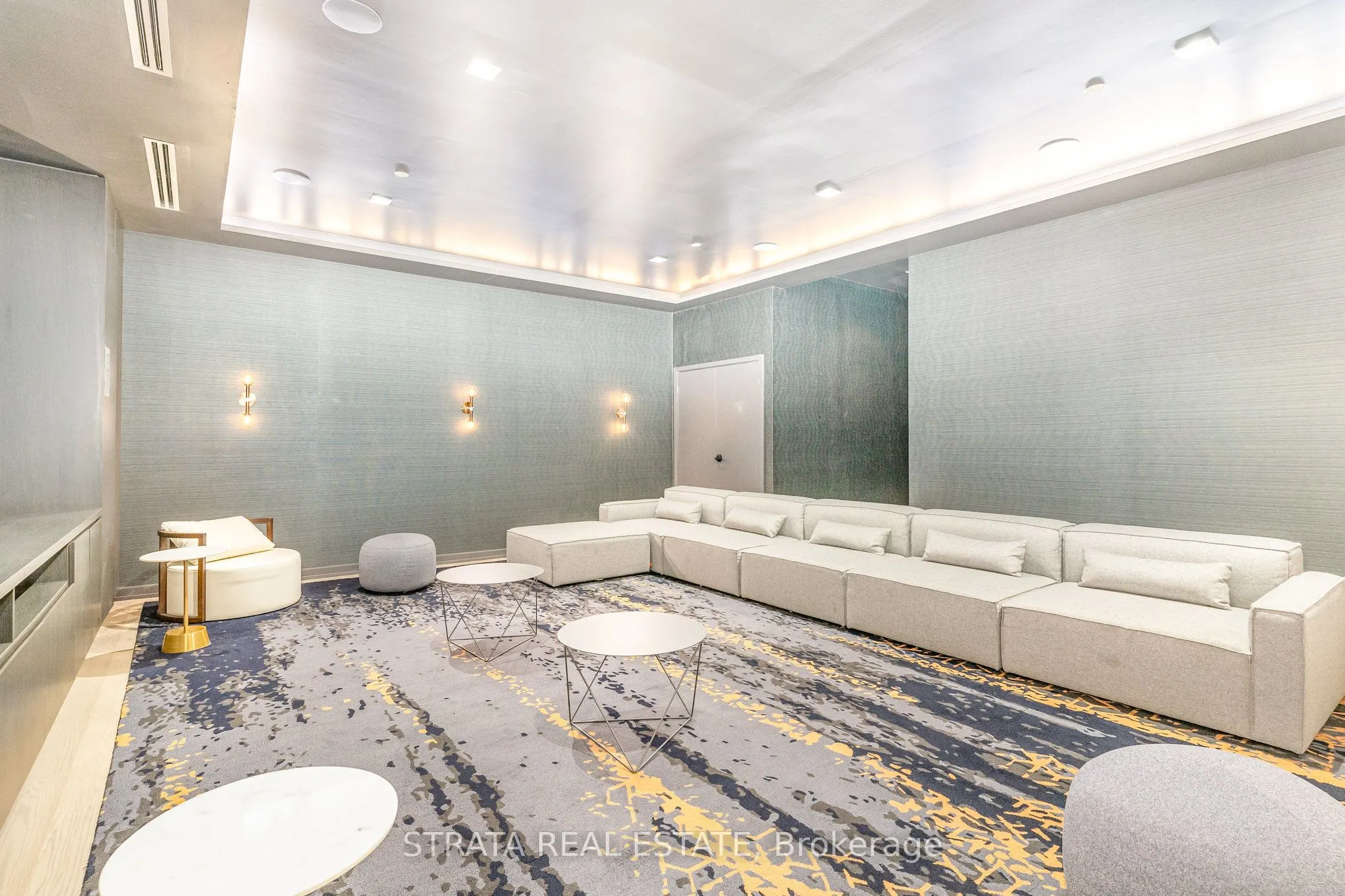 20 Tubman Avenue E, #808