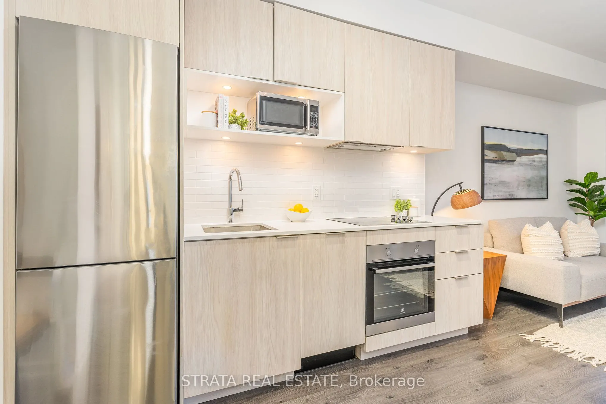 20 Tubman Avenue E, #808