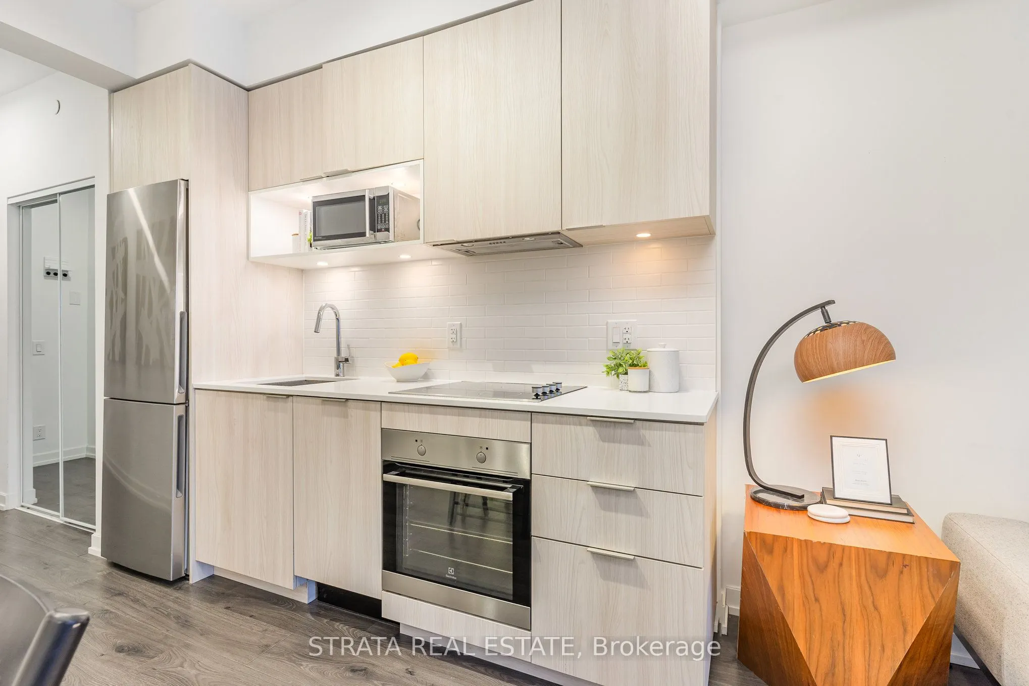 20 Tubman Avenue E, #808