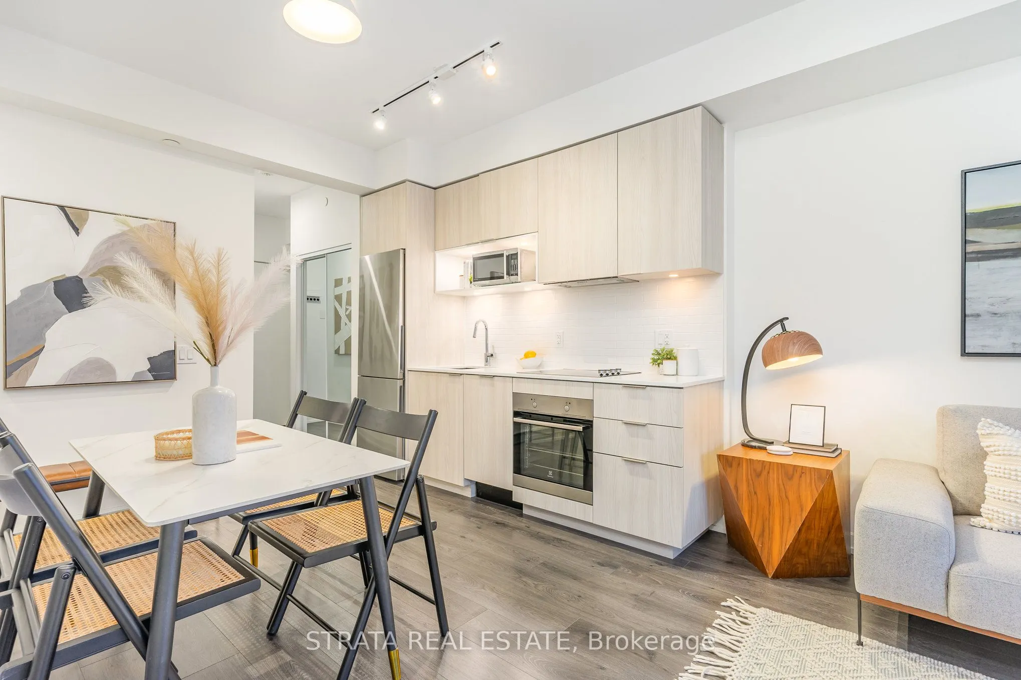 20 Tubman Avenue E, #808