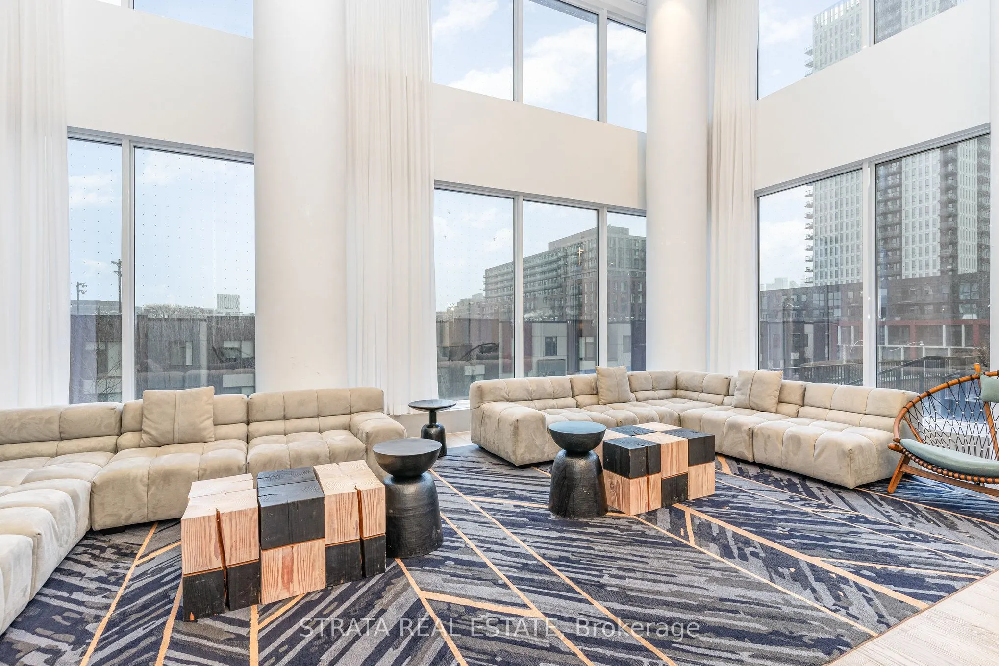 20 Tubman Avenue E, #808