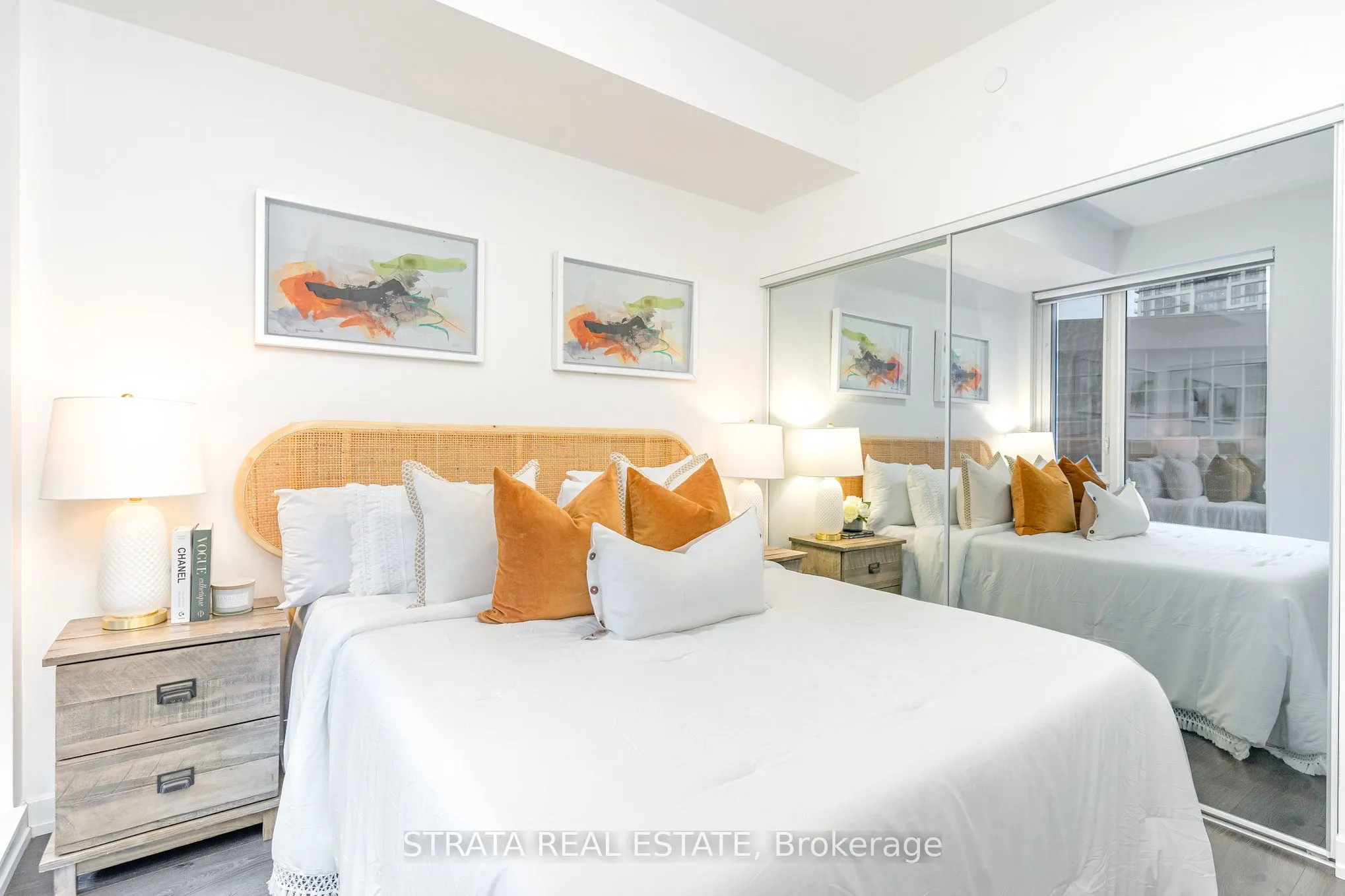 20 Tubman Avenue E, #808