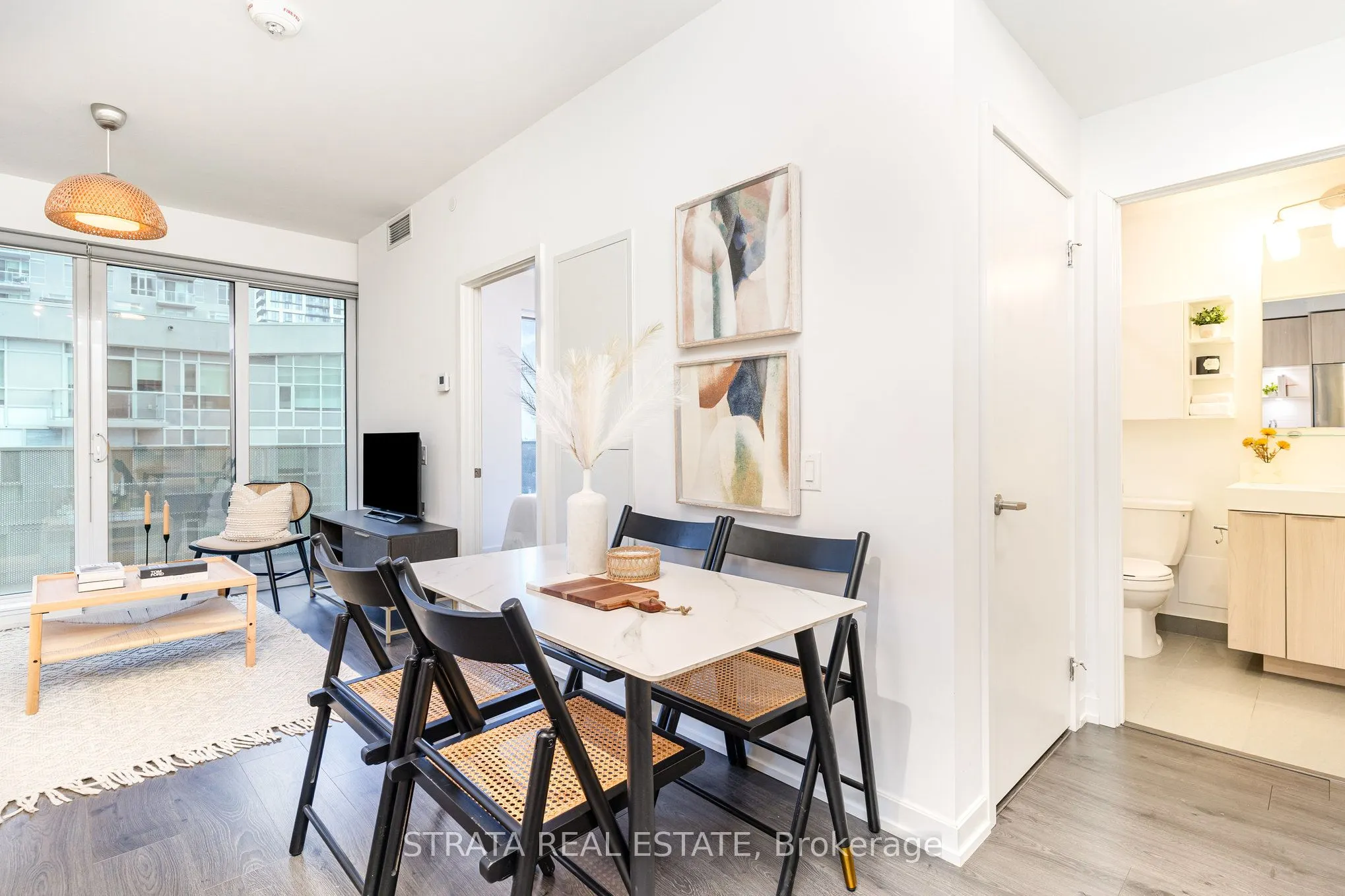 20 Tubman Avenue E, #808
