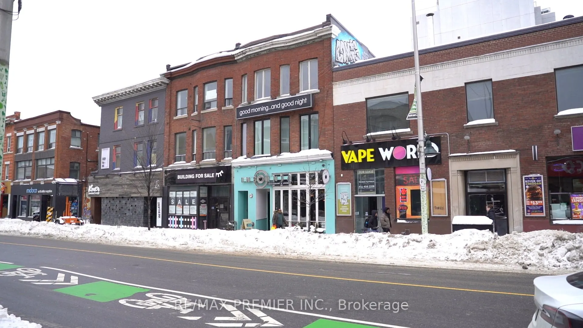 563 Bloor Street W