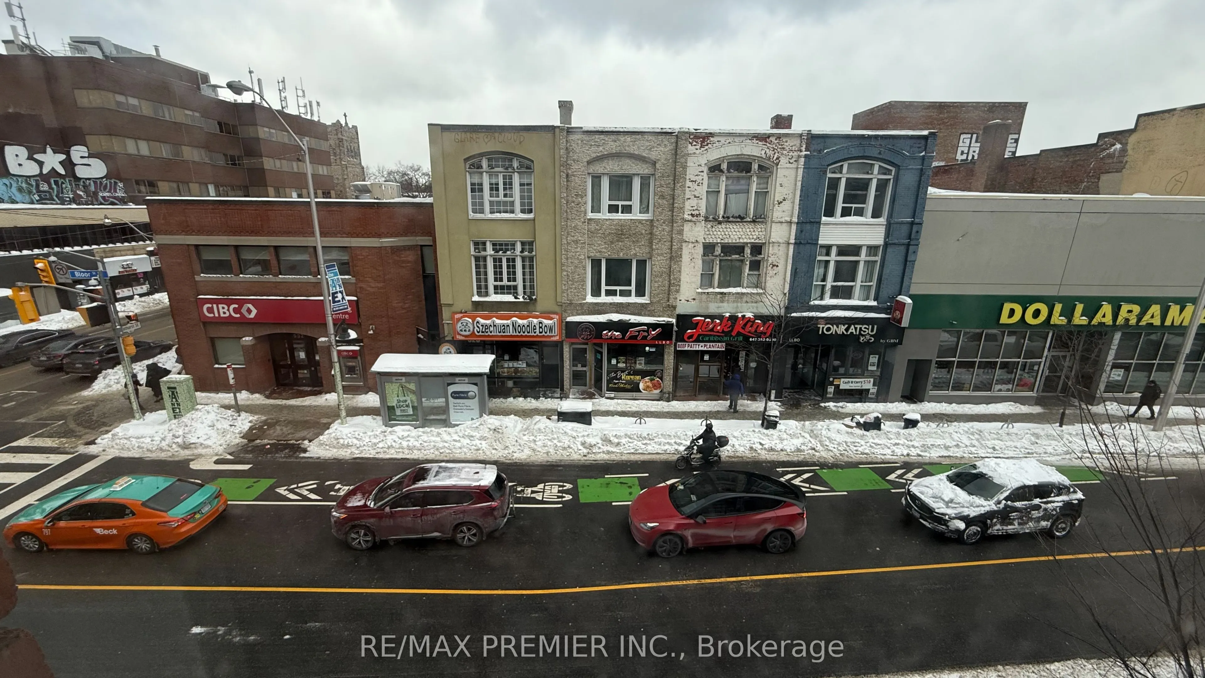 563 Bloor Street W