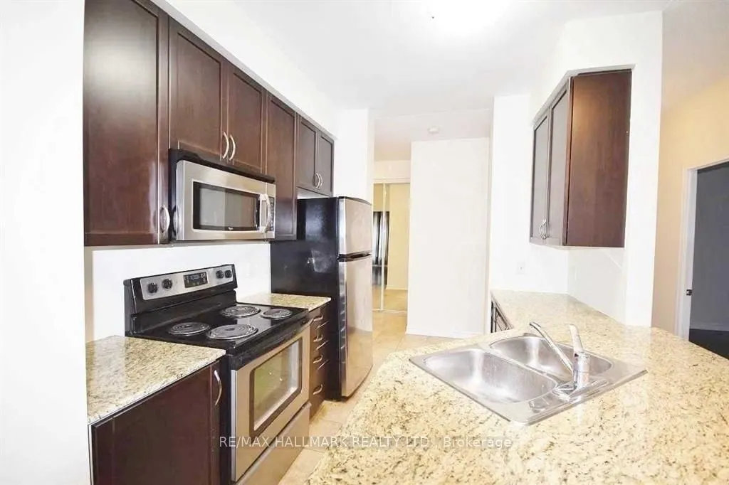 872 Sheppard Avenue W, #105
