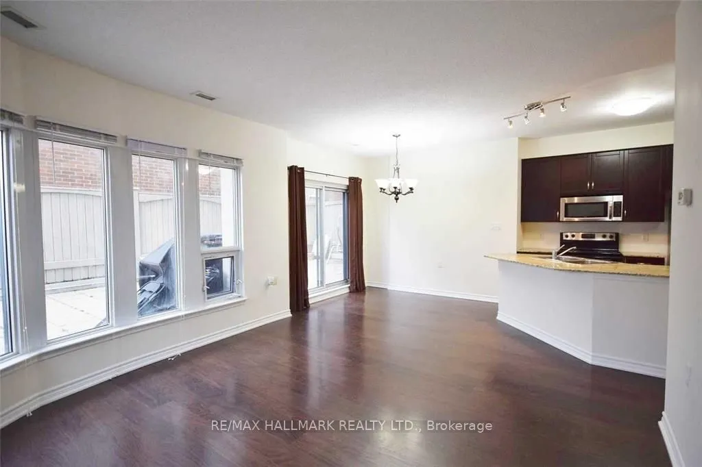 872 Sheppard Avenue W, #105