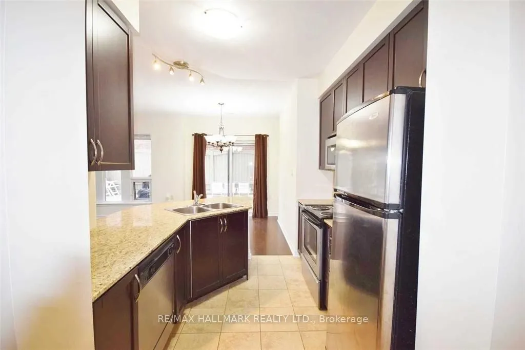 872 Sheppard Avenue W, #105