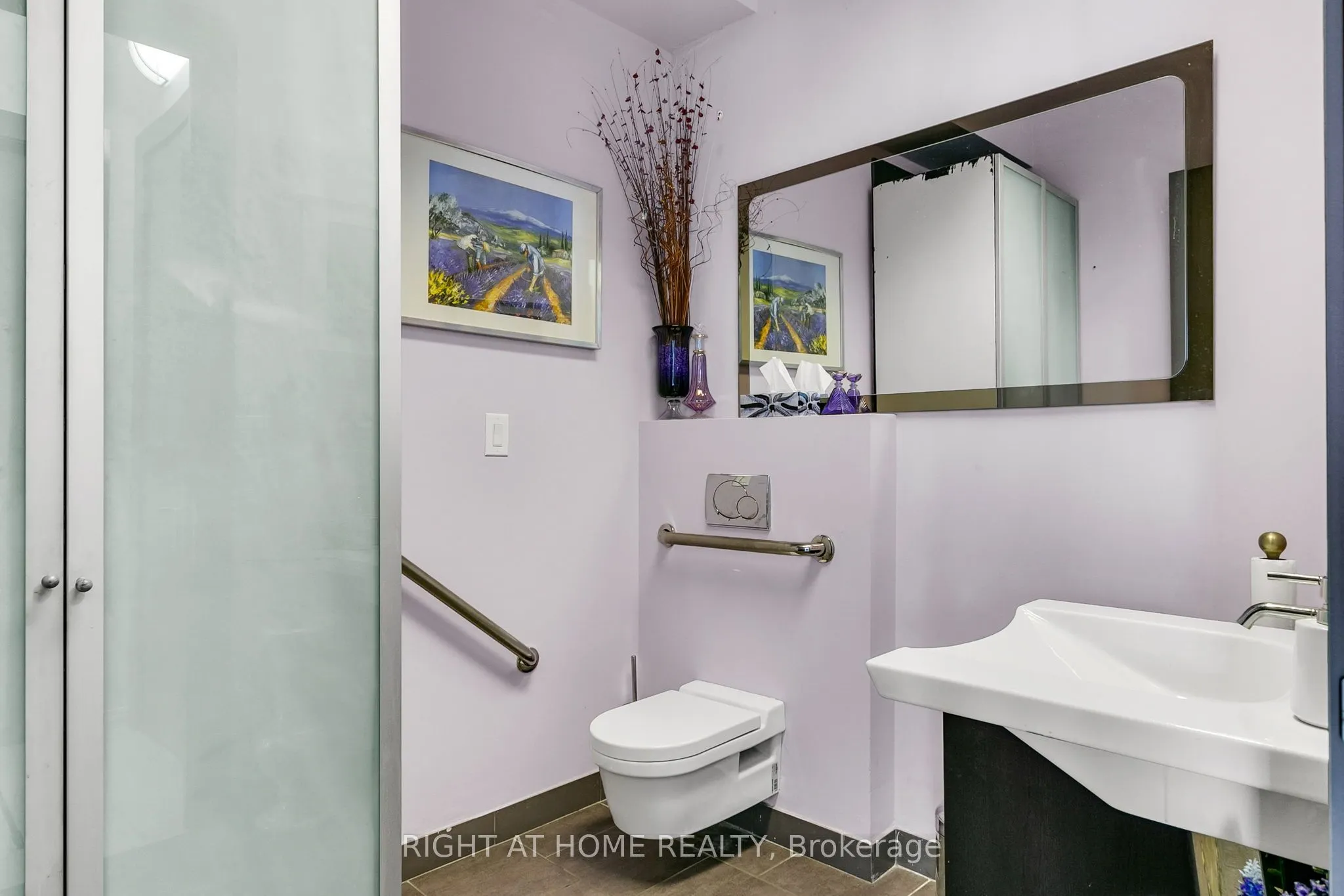 458 Queens Quay W