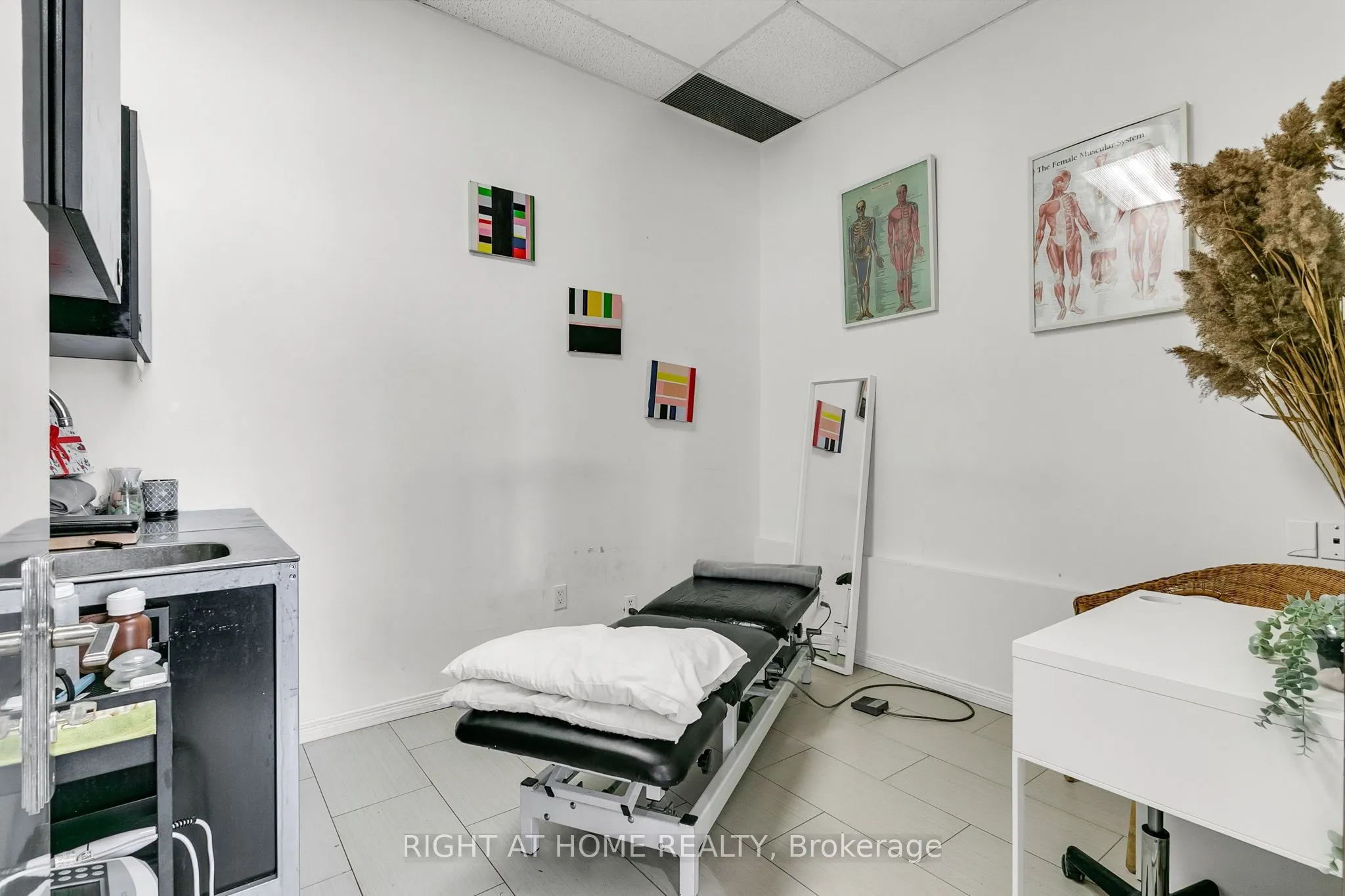 458 Queens Quay W
