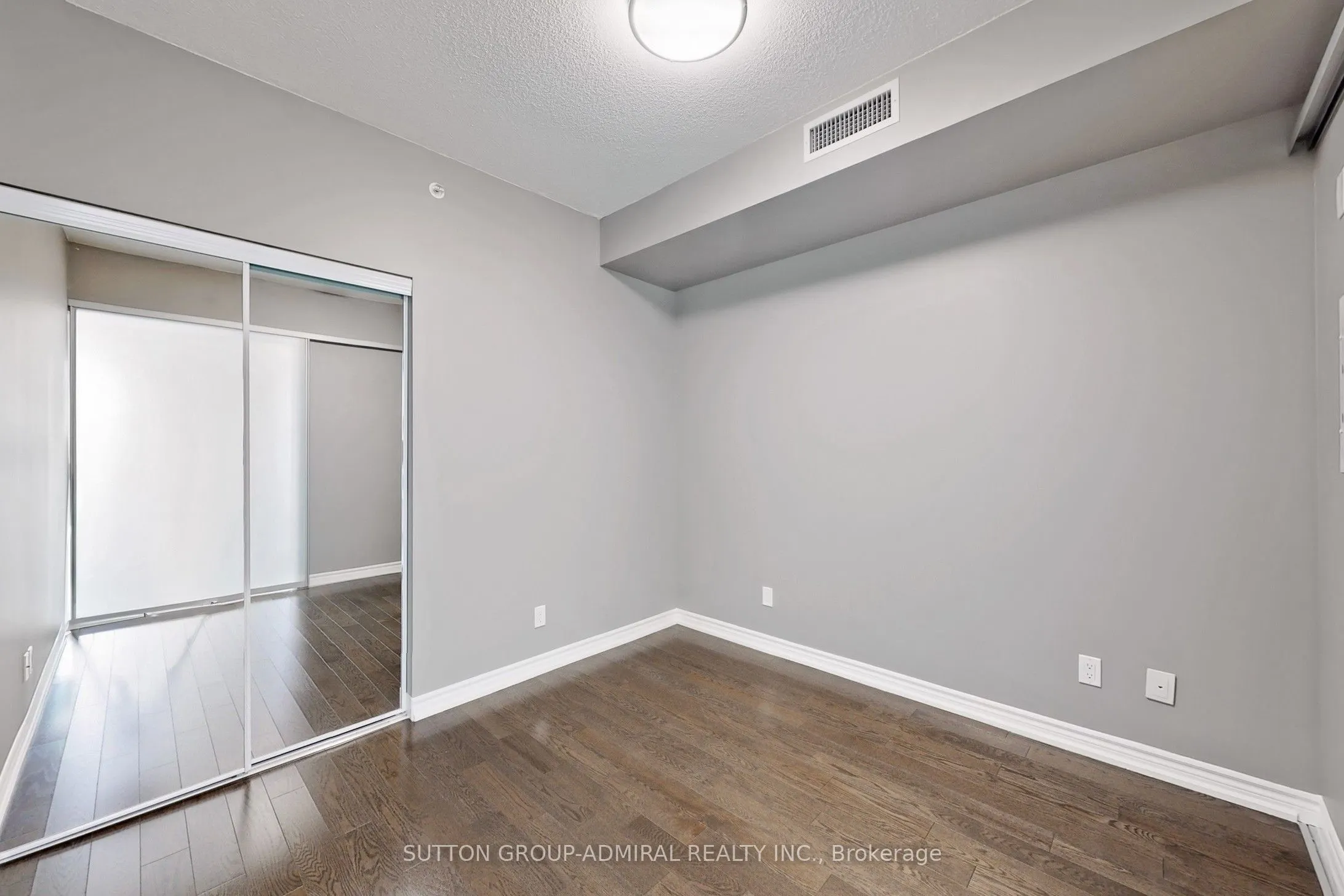23 Glebe Road W, #502