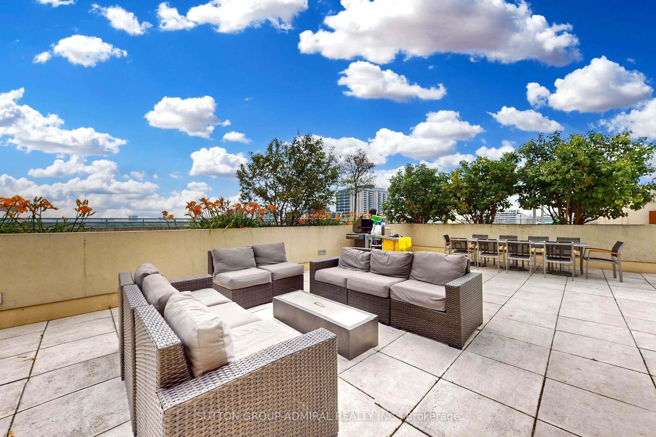 23 Glebe Road W, #502