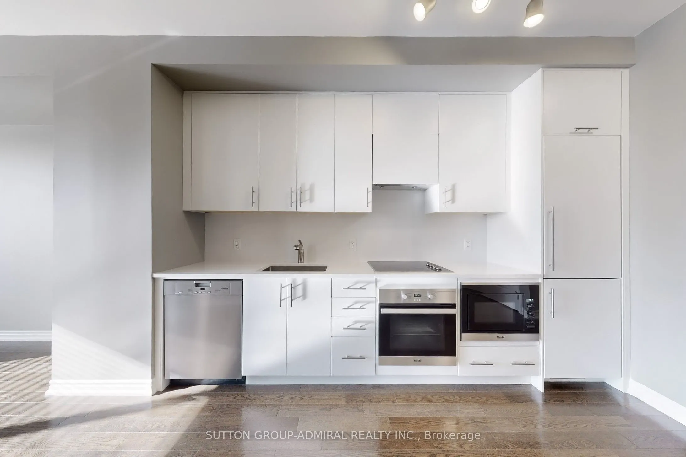 23 Glebe Road W, #502