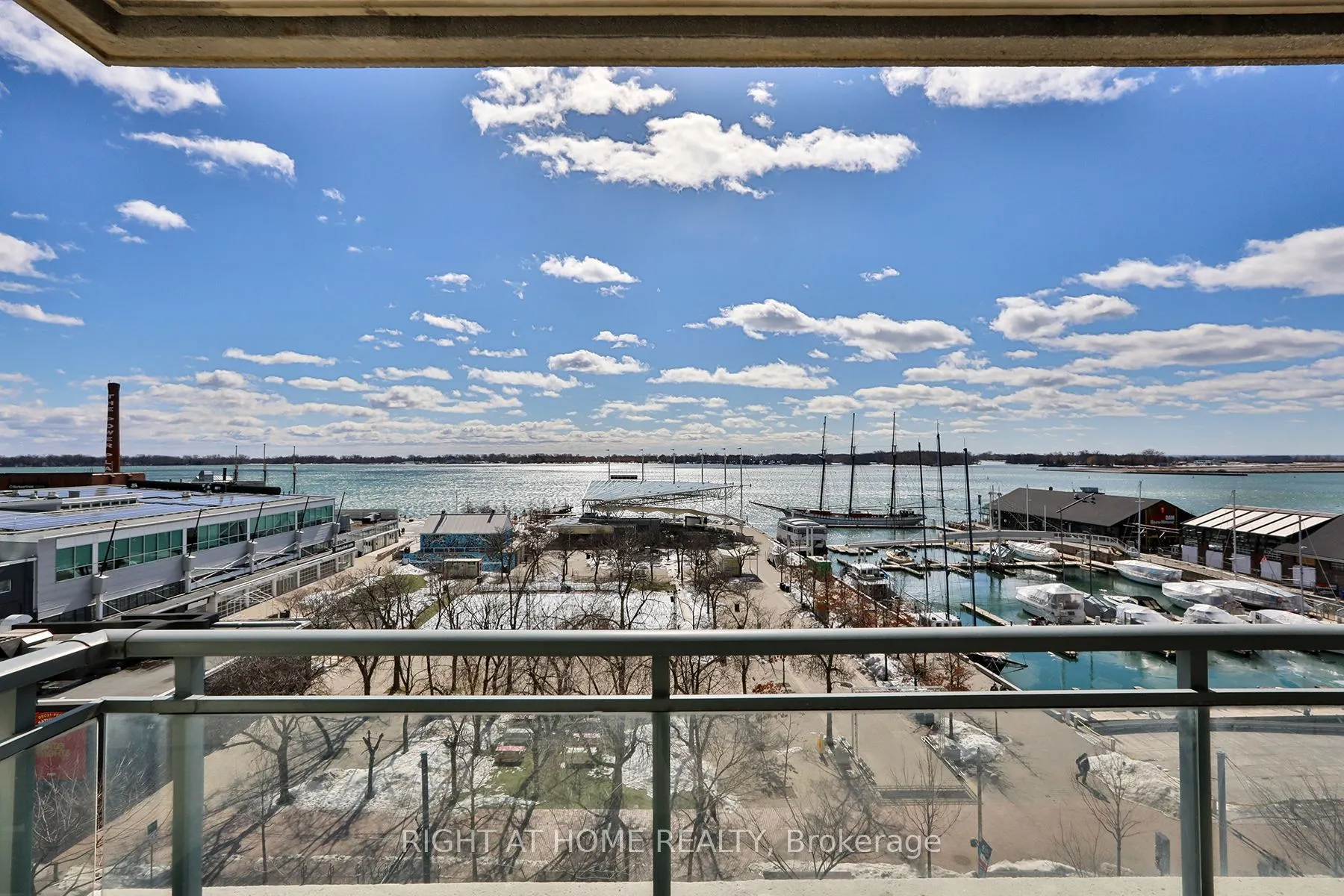 230 Queens Quay W, #823