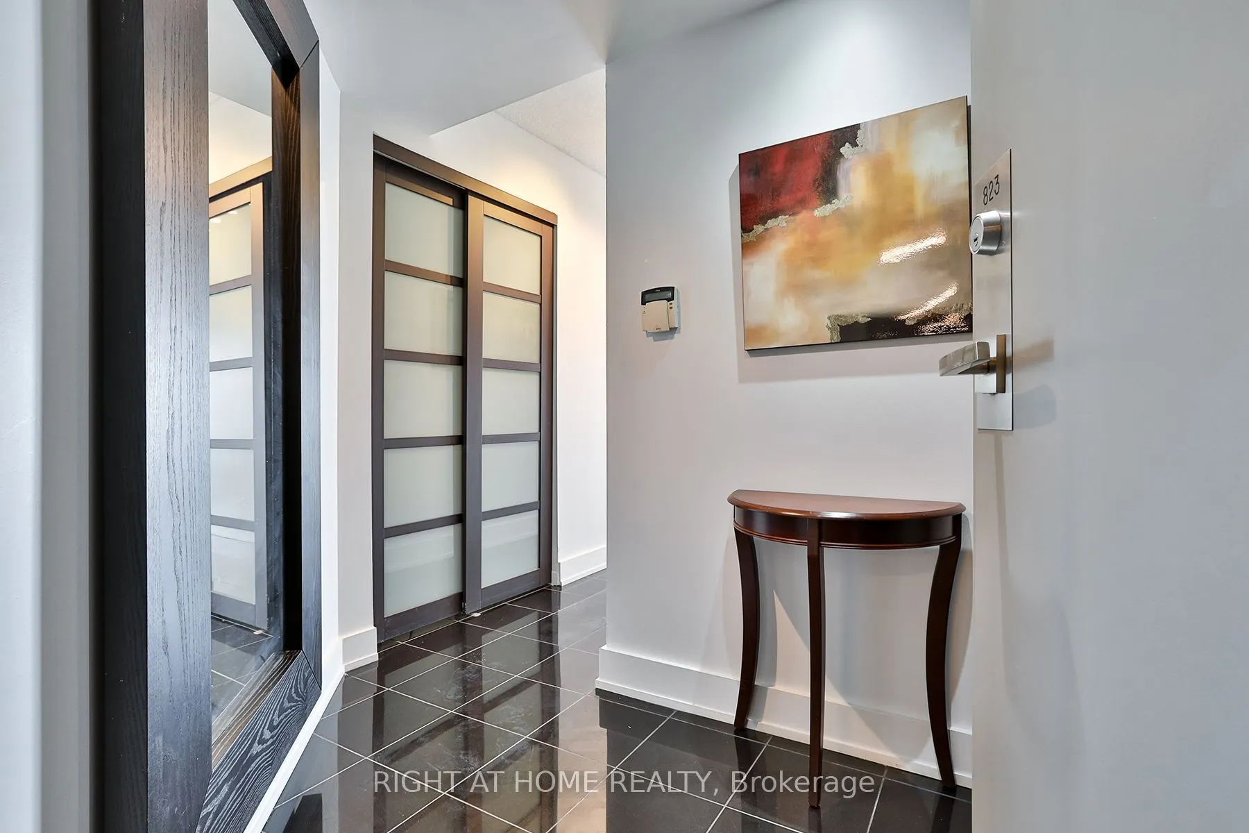 230 Queens Quay W, #823