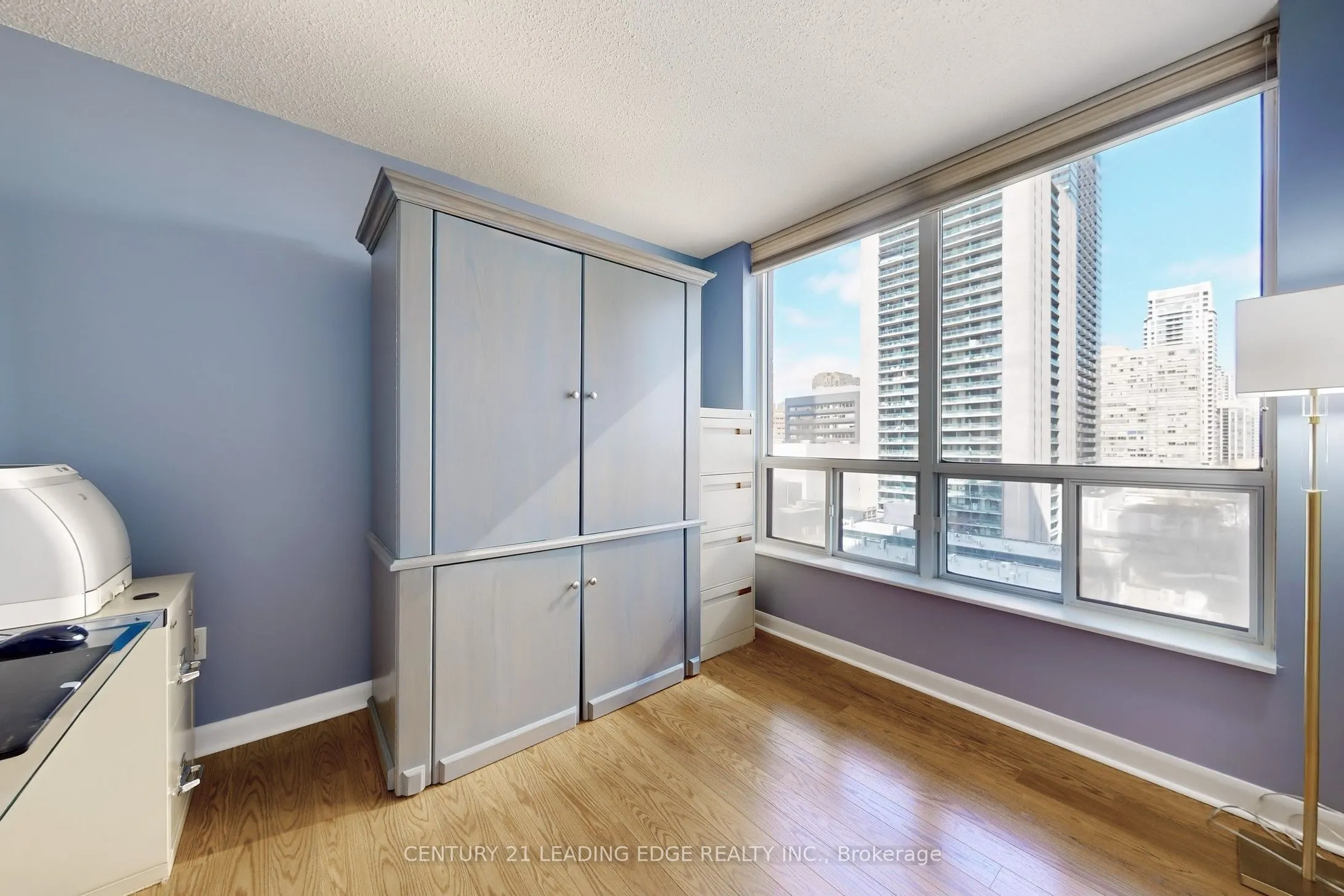 33 Sheppard Avenue E, #910