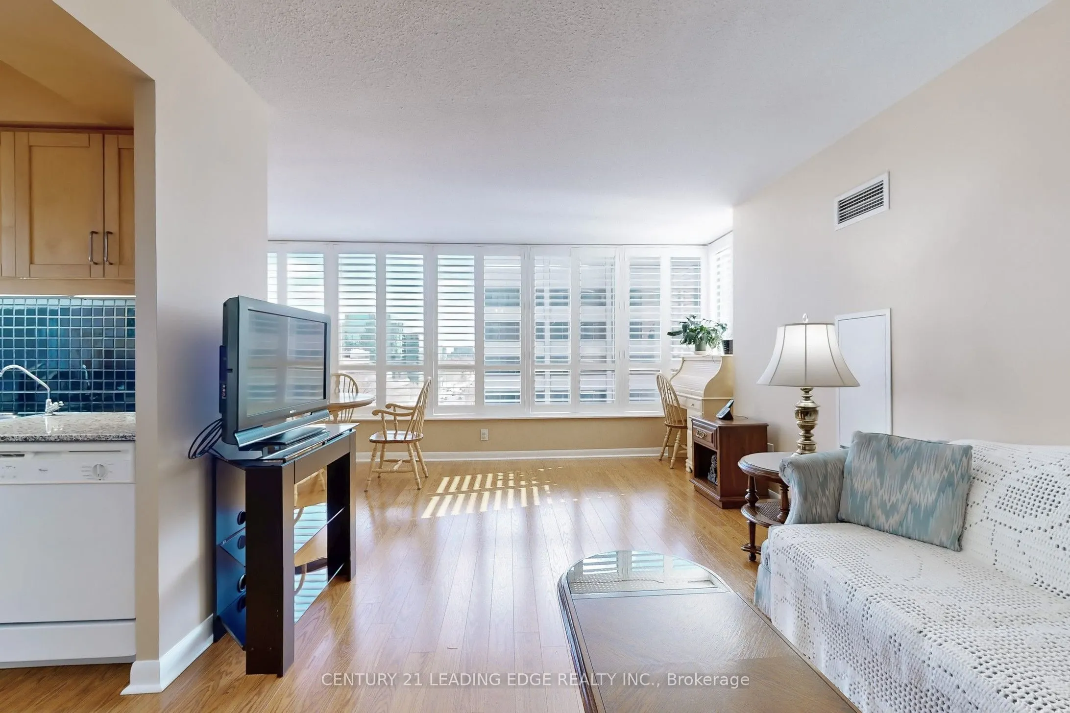 33 Sheppard Avenue E, #910