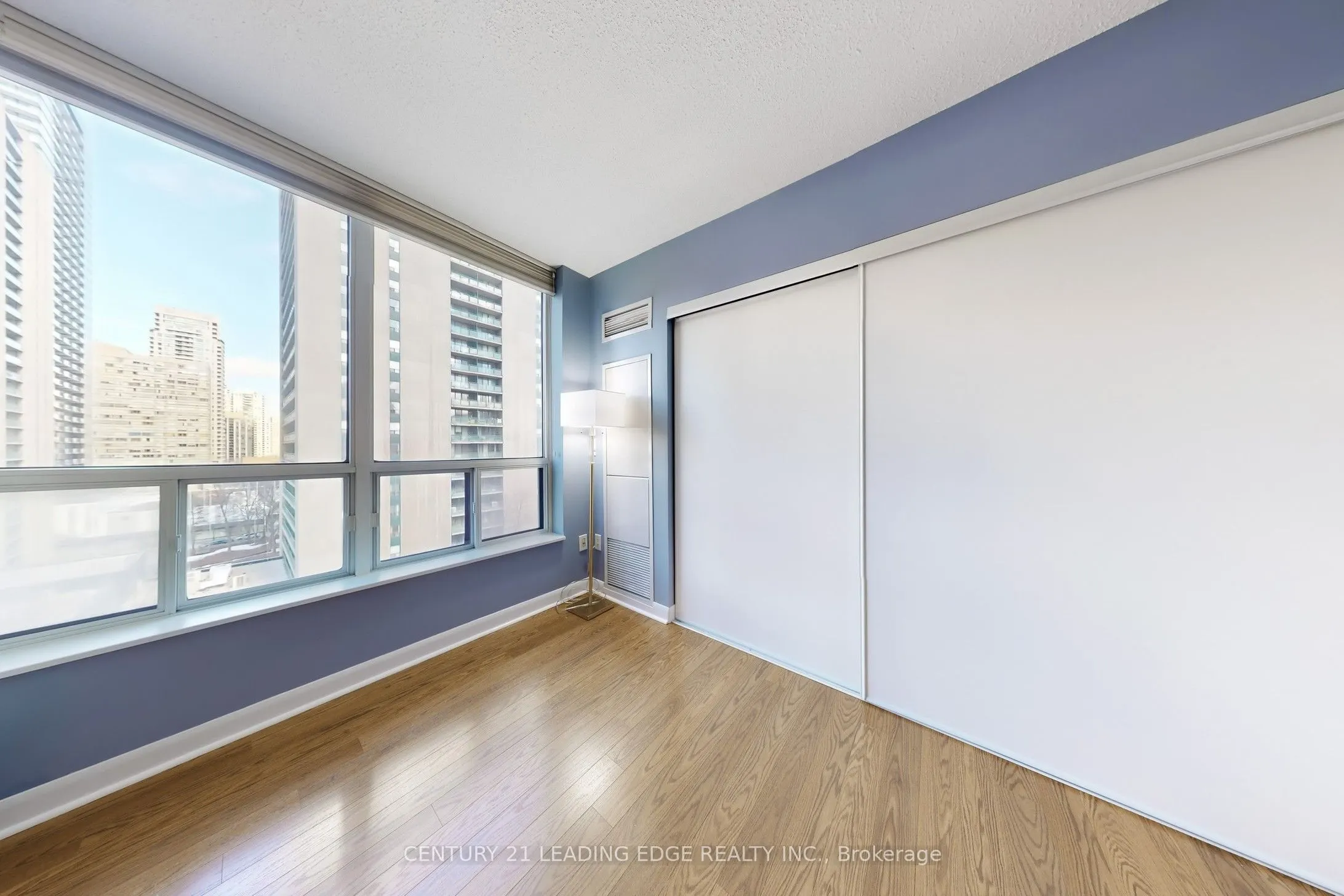 33 Sheppard Avenue E, #910