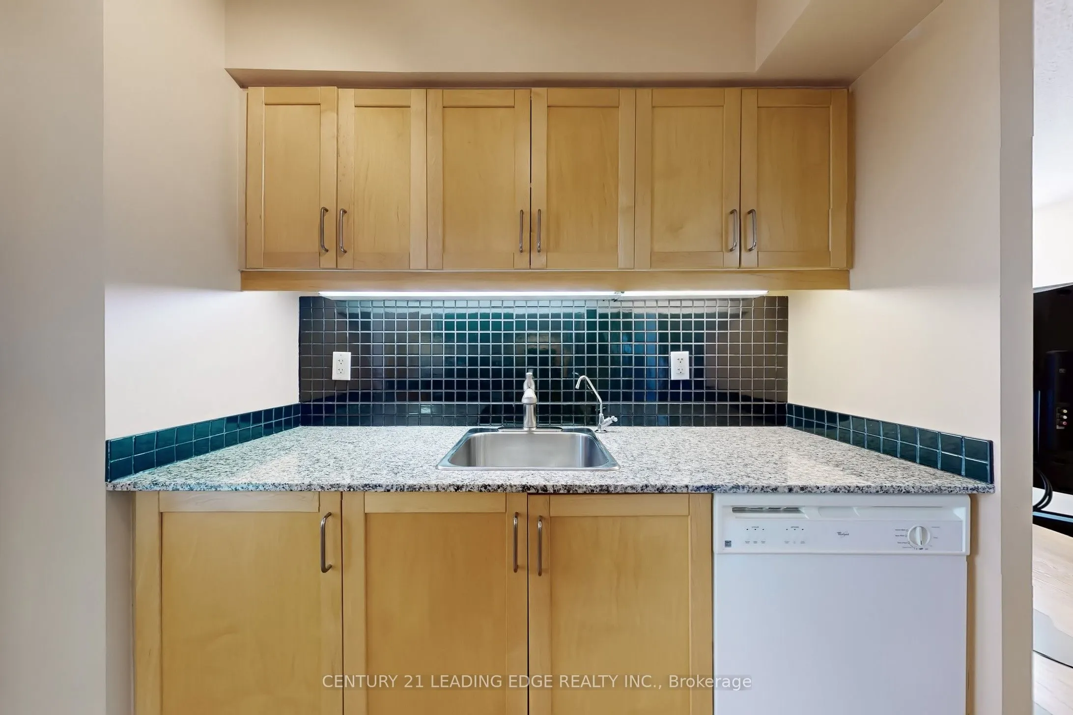 33 Sheppard Avenue E, #910