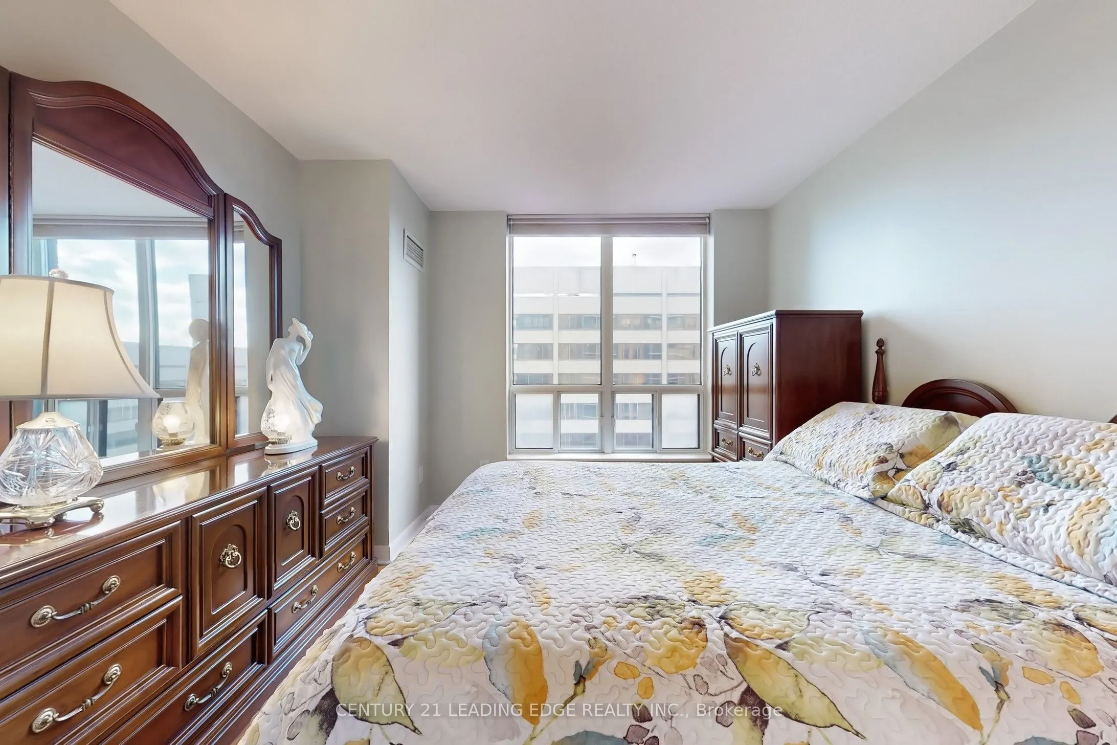 33 Sheppard Avenue E, #910