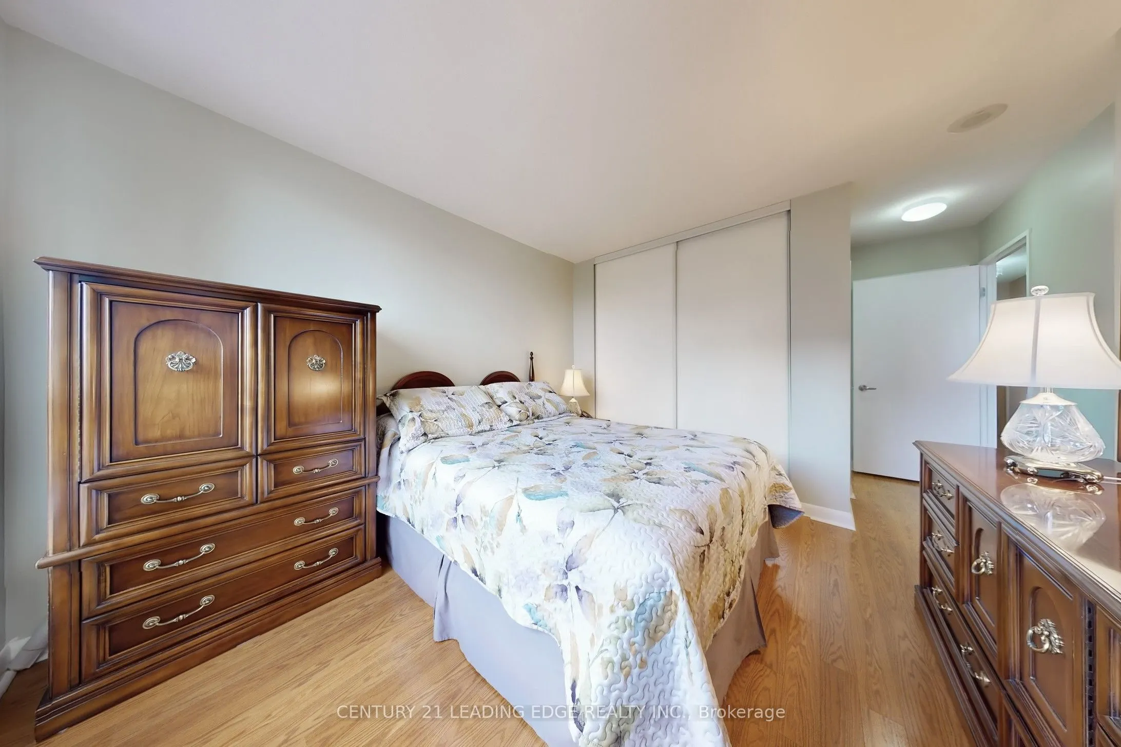 33 Sheppard Avenue E, #910