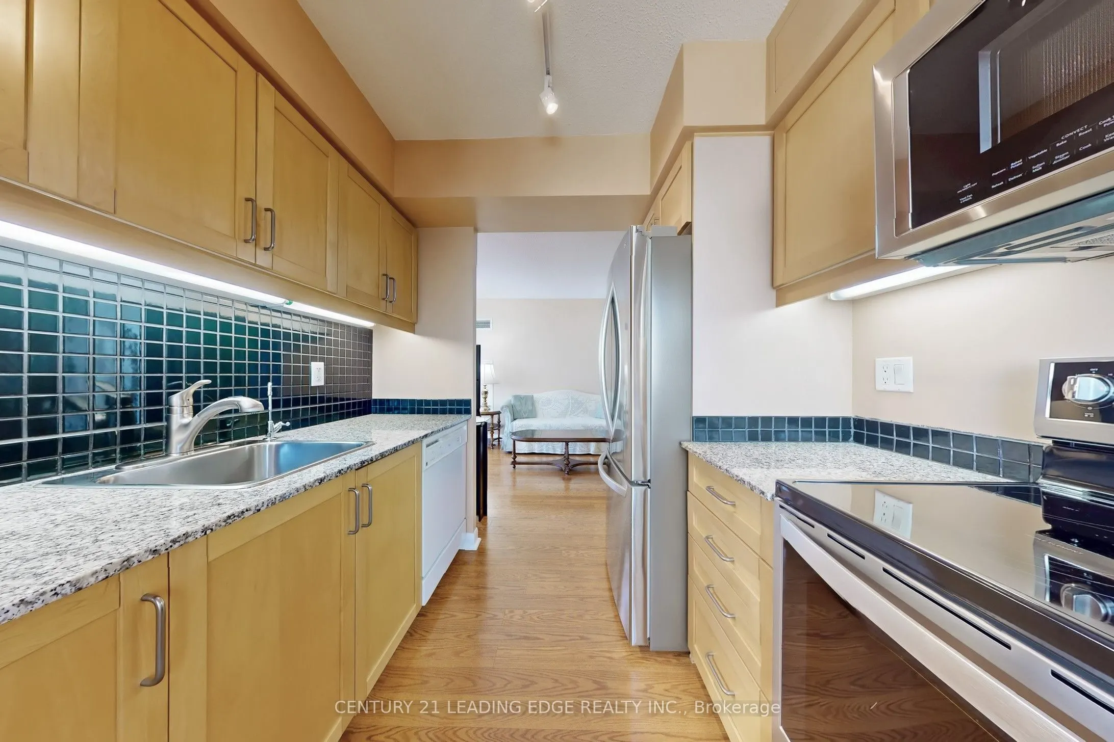 33 Sheppard Avenue E, #910