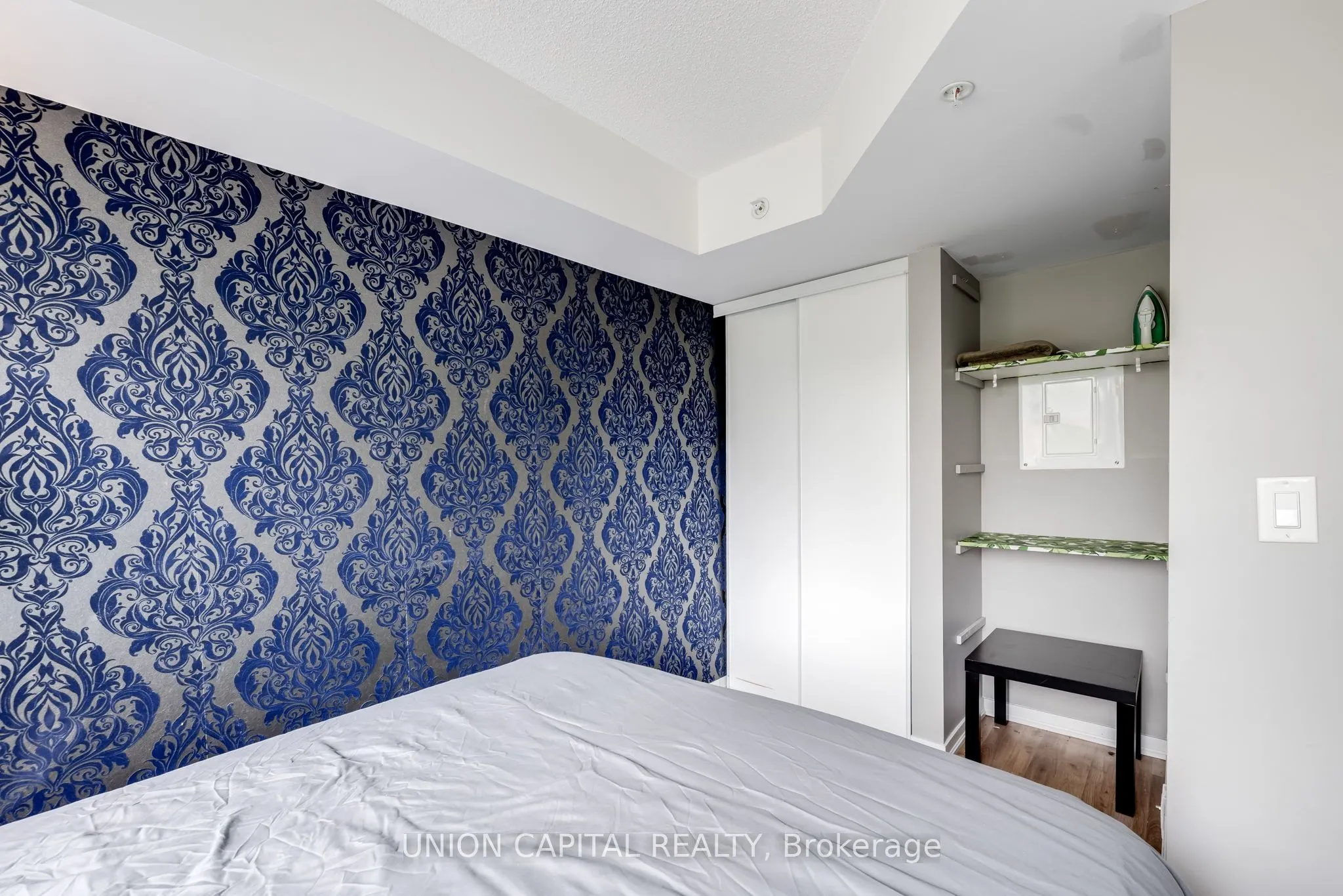 20 Joe Shuster Way, #402