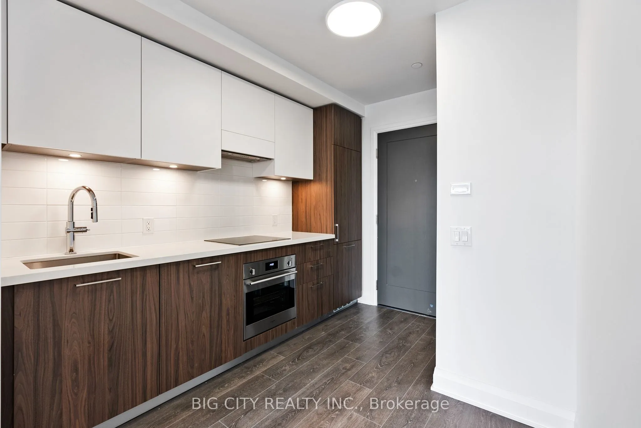 33 Frederick Todd Way, #1502