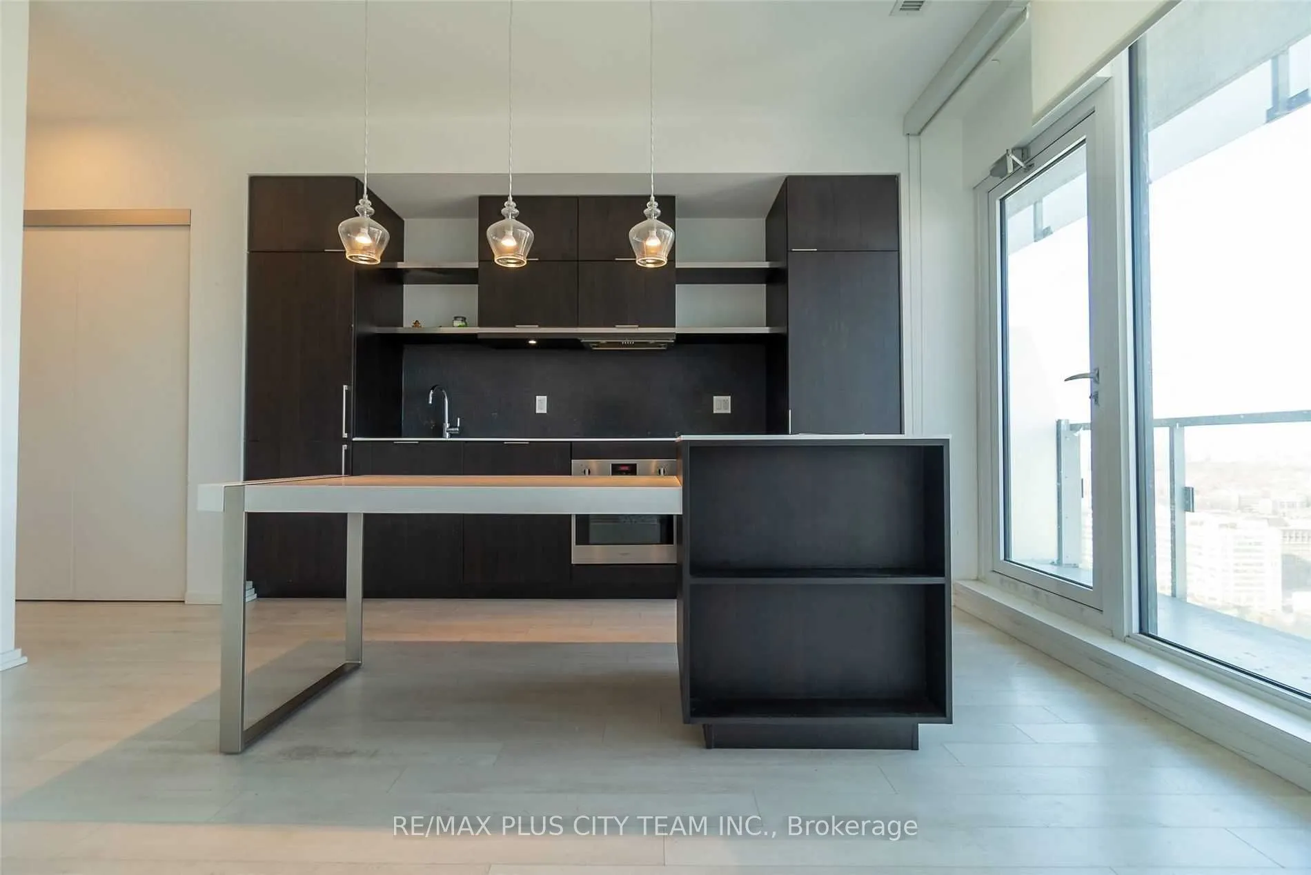 197 Yonge Street, #2904