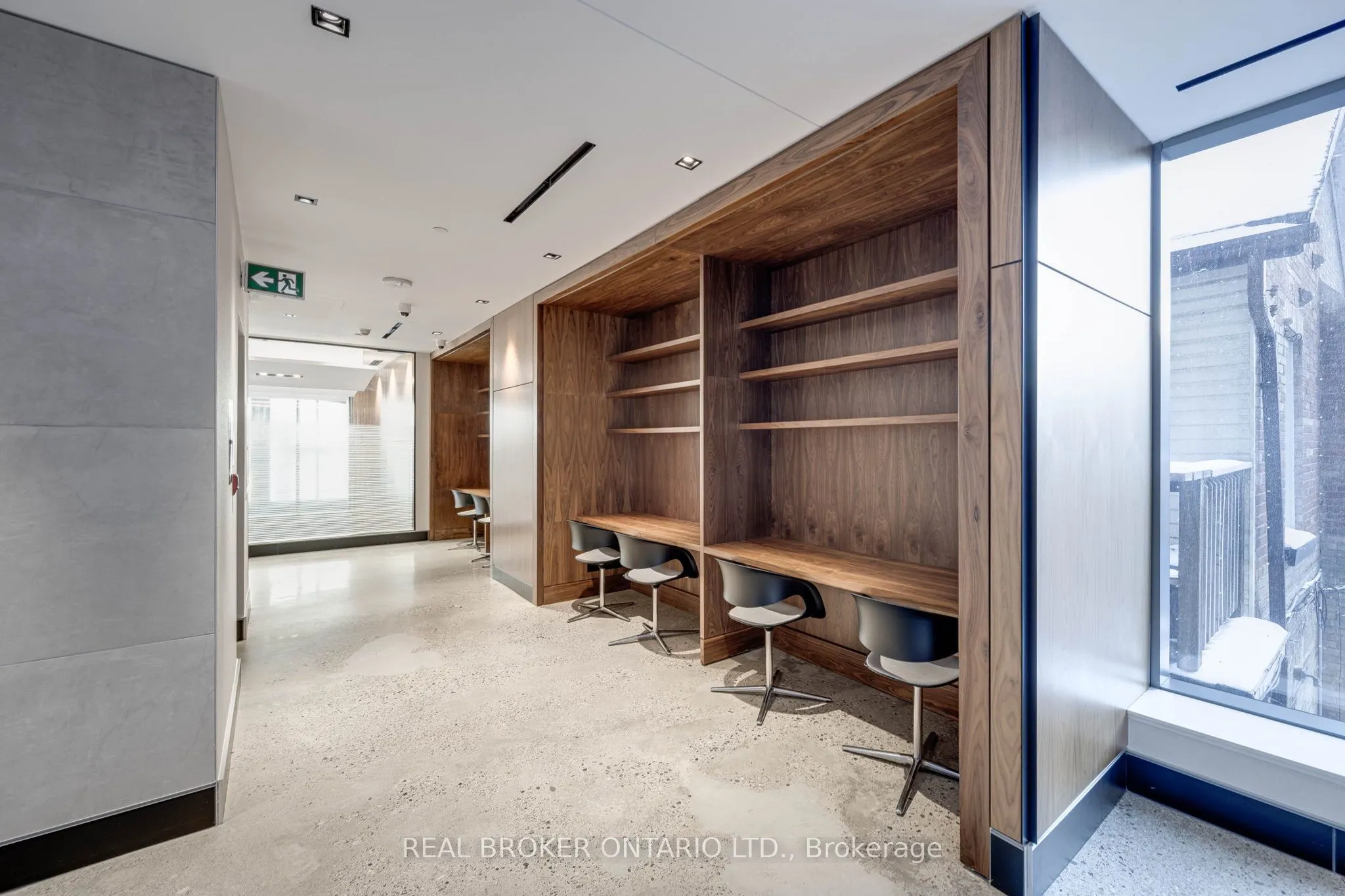 501 Adelaide Street W, #307