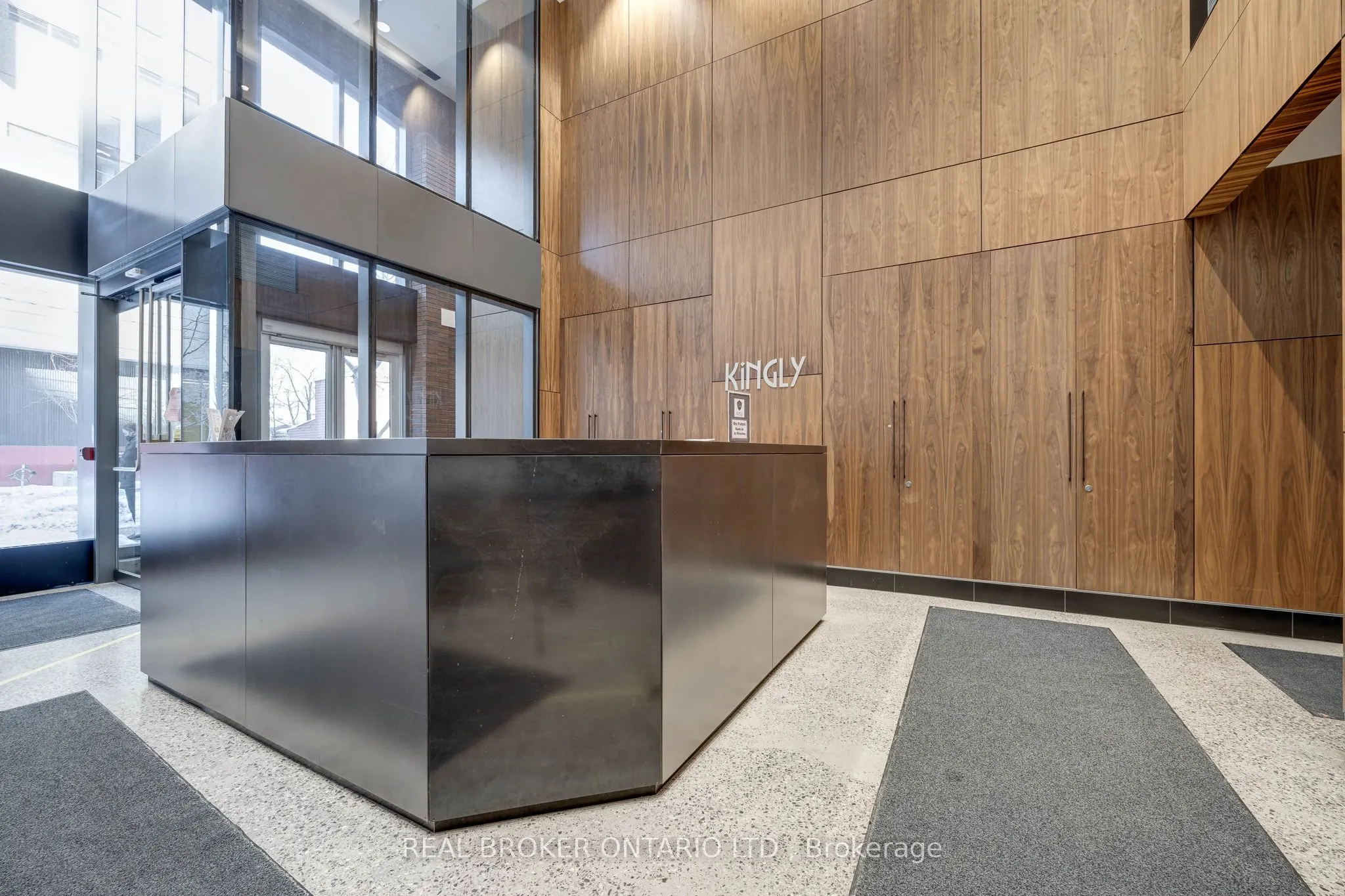 501 Adelaide Street W, #307